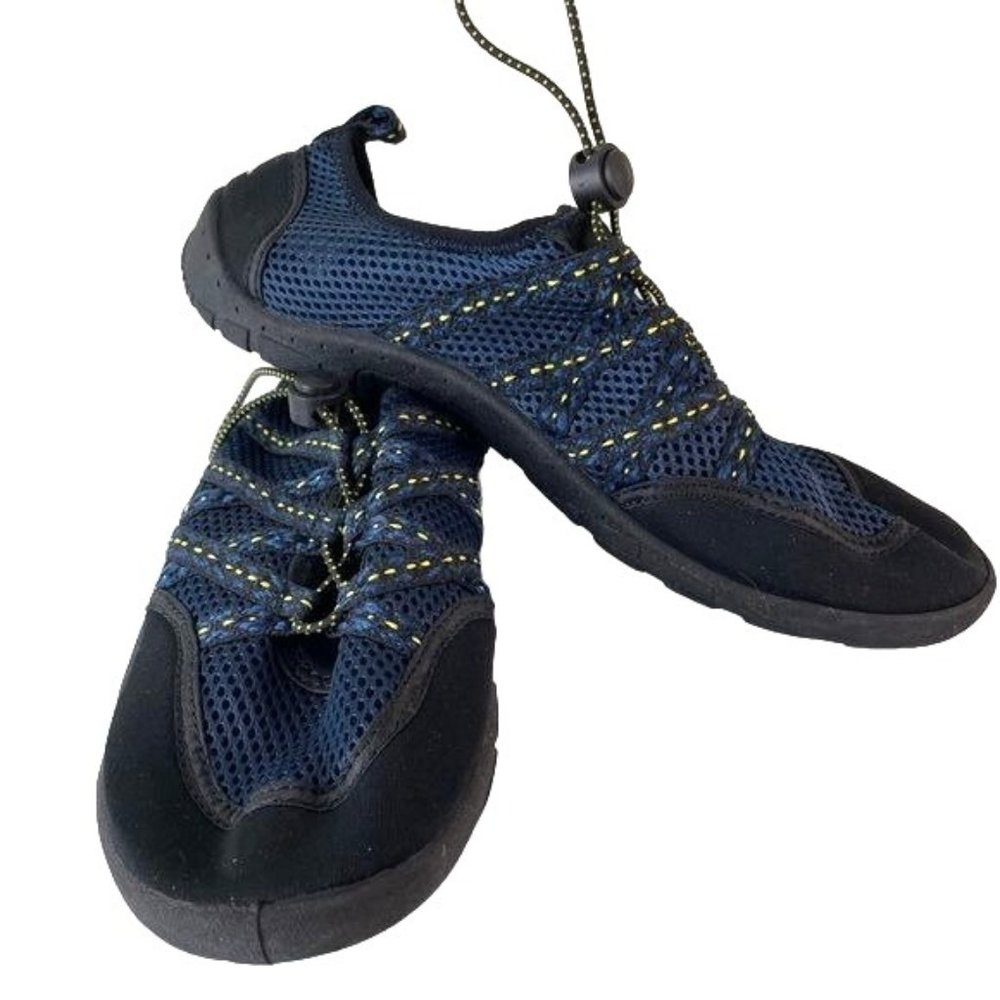 Everest Men’s Athletic Water, Hiking Outdoors Pull On Mesh Top, Rubber Bottom, 9